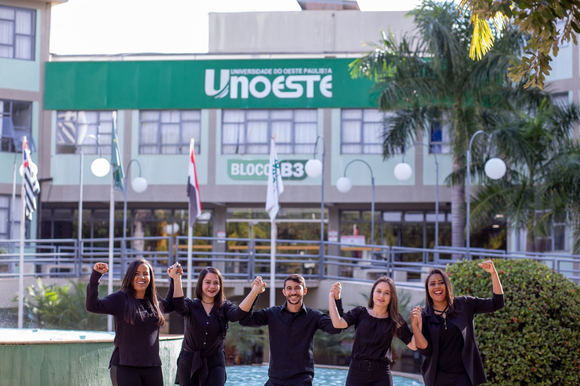 Foto Formandos Educação Física - UNOESTE Foto Formandos Educação Física - UNOESTE - Imagem 41